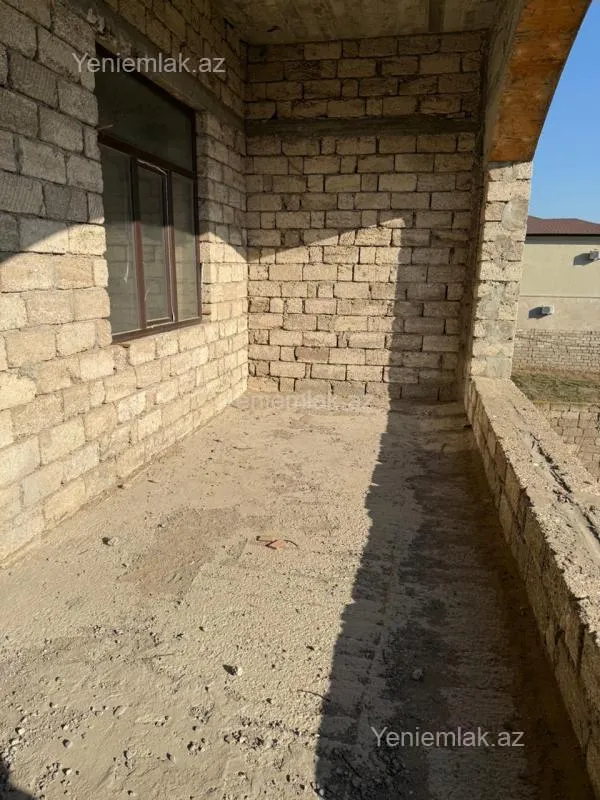 Satılır 9 otaqlı həyət evi 600 m²