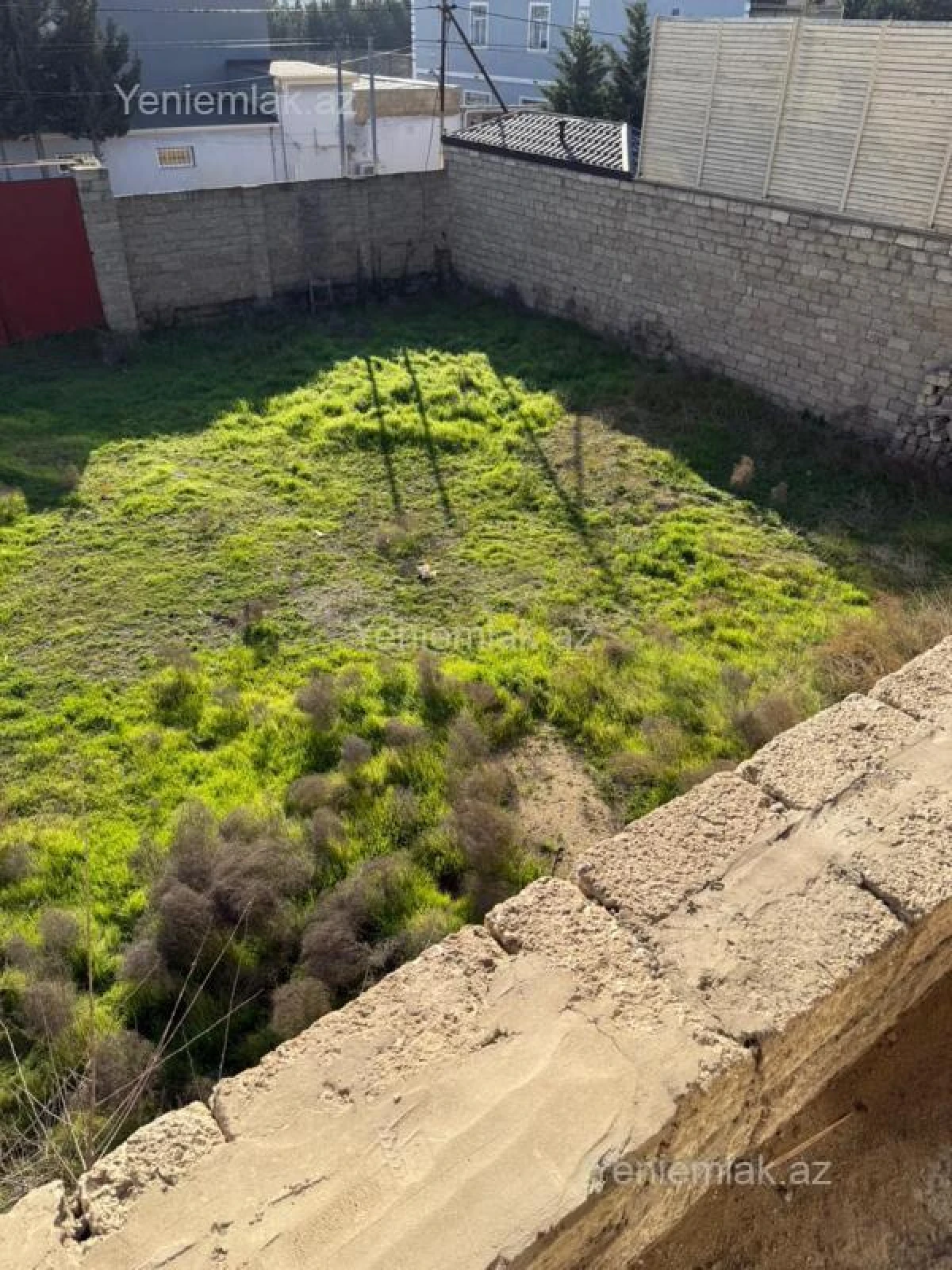 Satılır 9 otaqlı həyət evi 600 m²