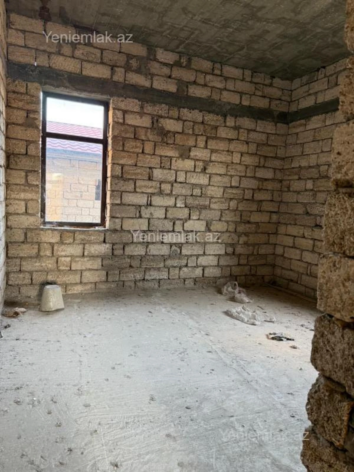 Satılır 9 otaqlı həyət evi 600 m²