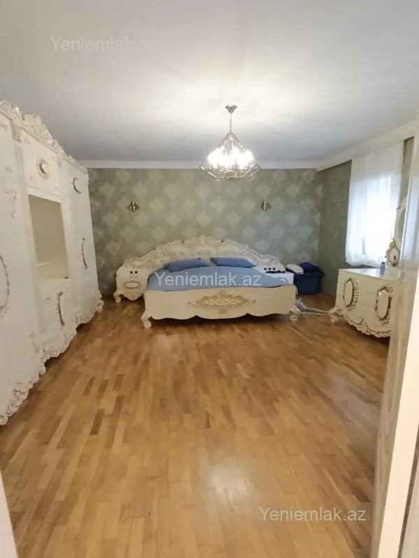Satılır 5 otaqlı həyət evi 270 m²