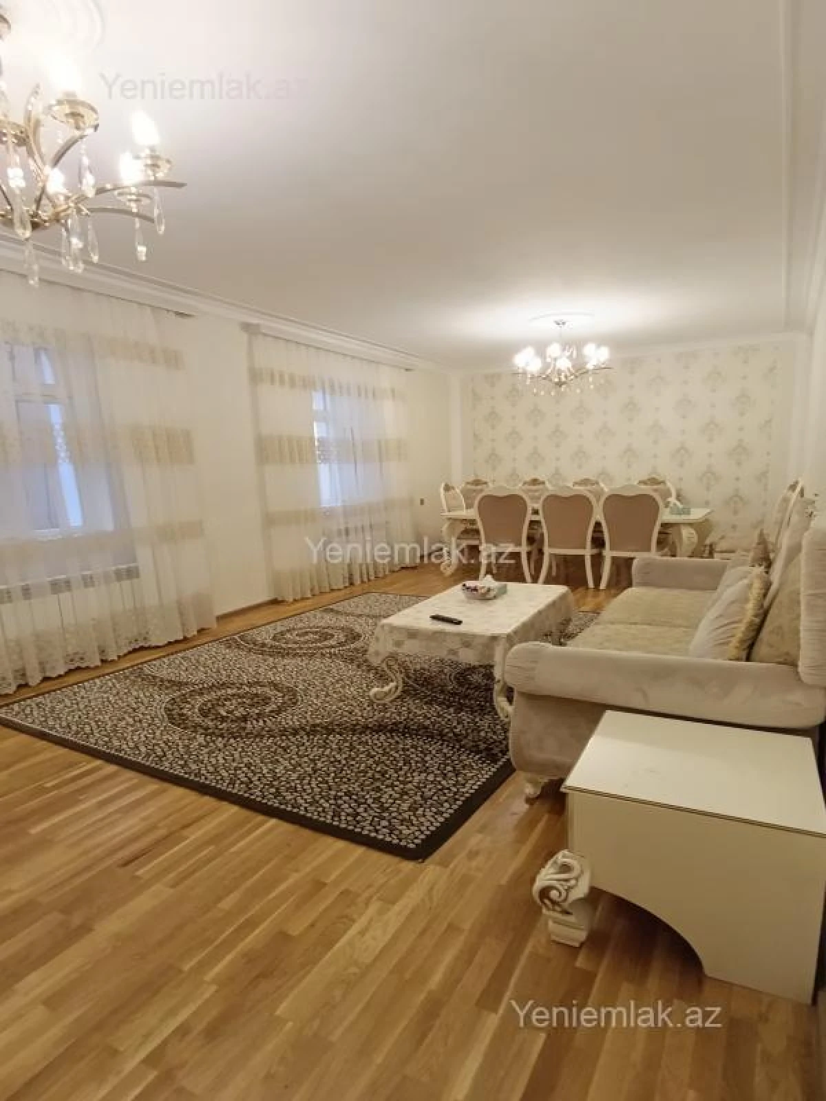 Satılır 5 otaqlı həyət evi 270 m²