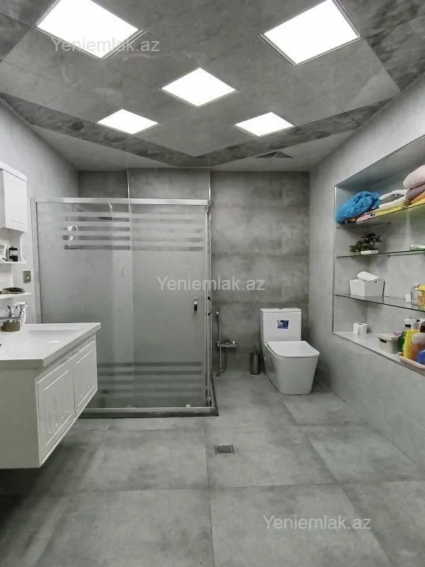 Satılır 5 otaqlı həyət evi 270 m²