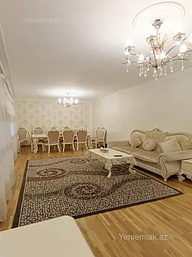 Satılır 5 otaqlı həyət evi 270 m²