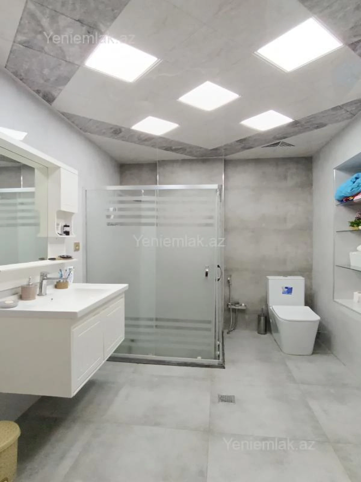 Satılır 5 otaqlı həyət evi 270 m²