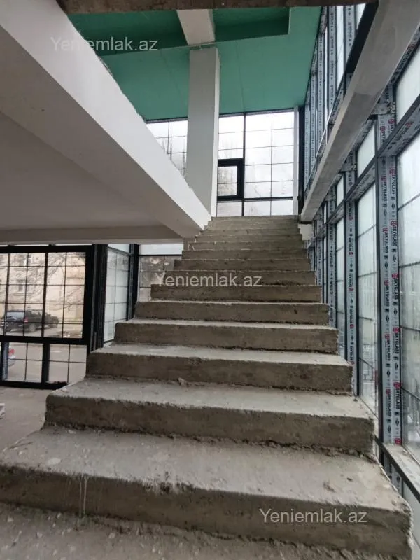 Satılır 10 otaqlı obyekt 530 m²