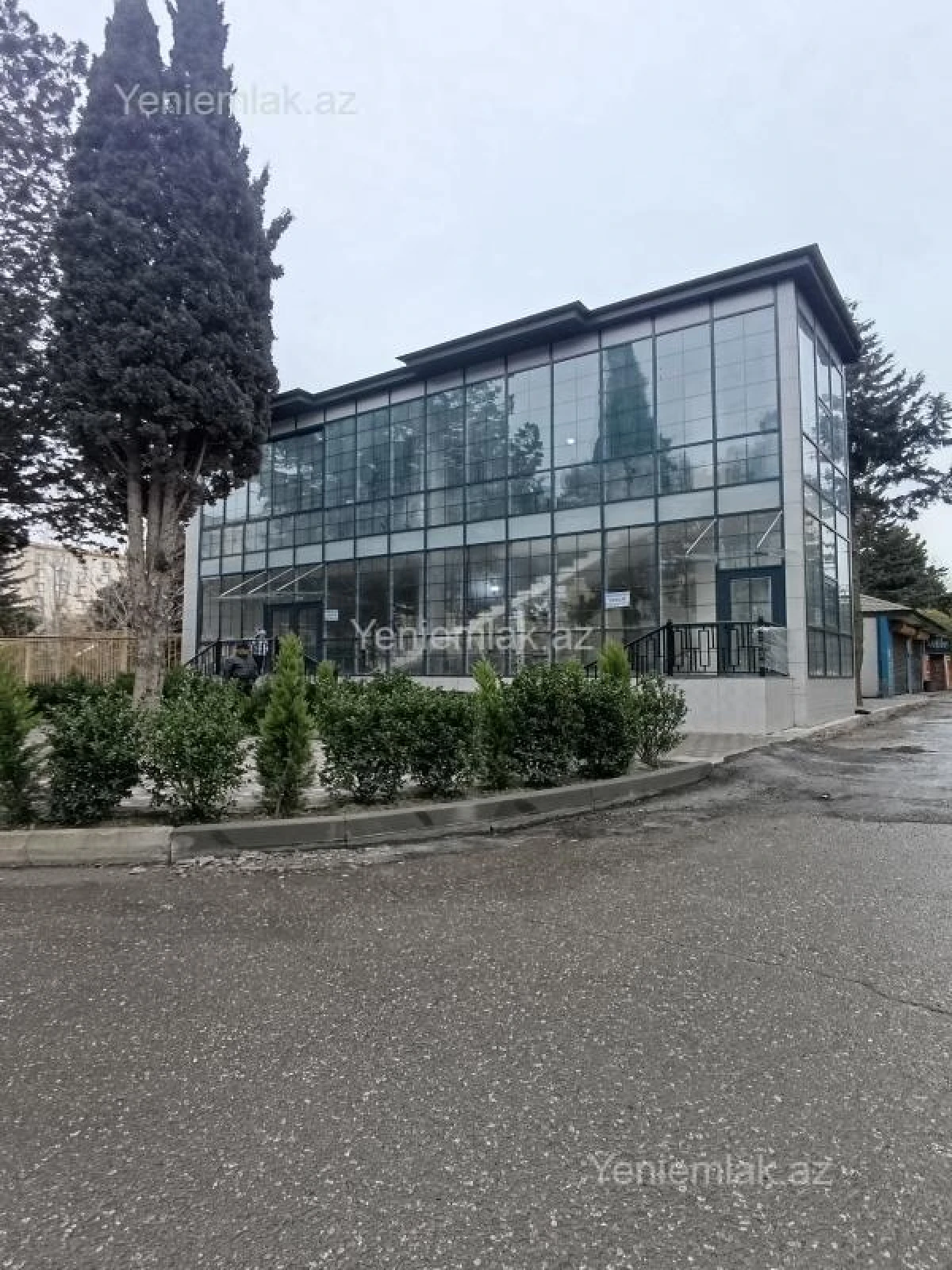 Satılır 10 otaqlı obyekt 530 m²