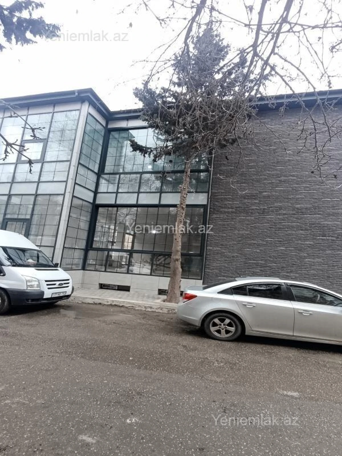 Satılır 10 otaqlı obyekt 530 m²
