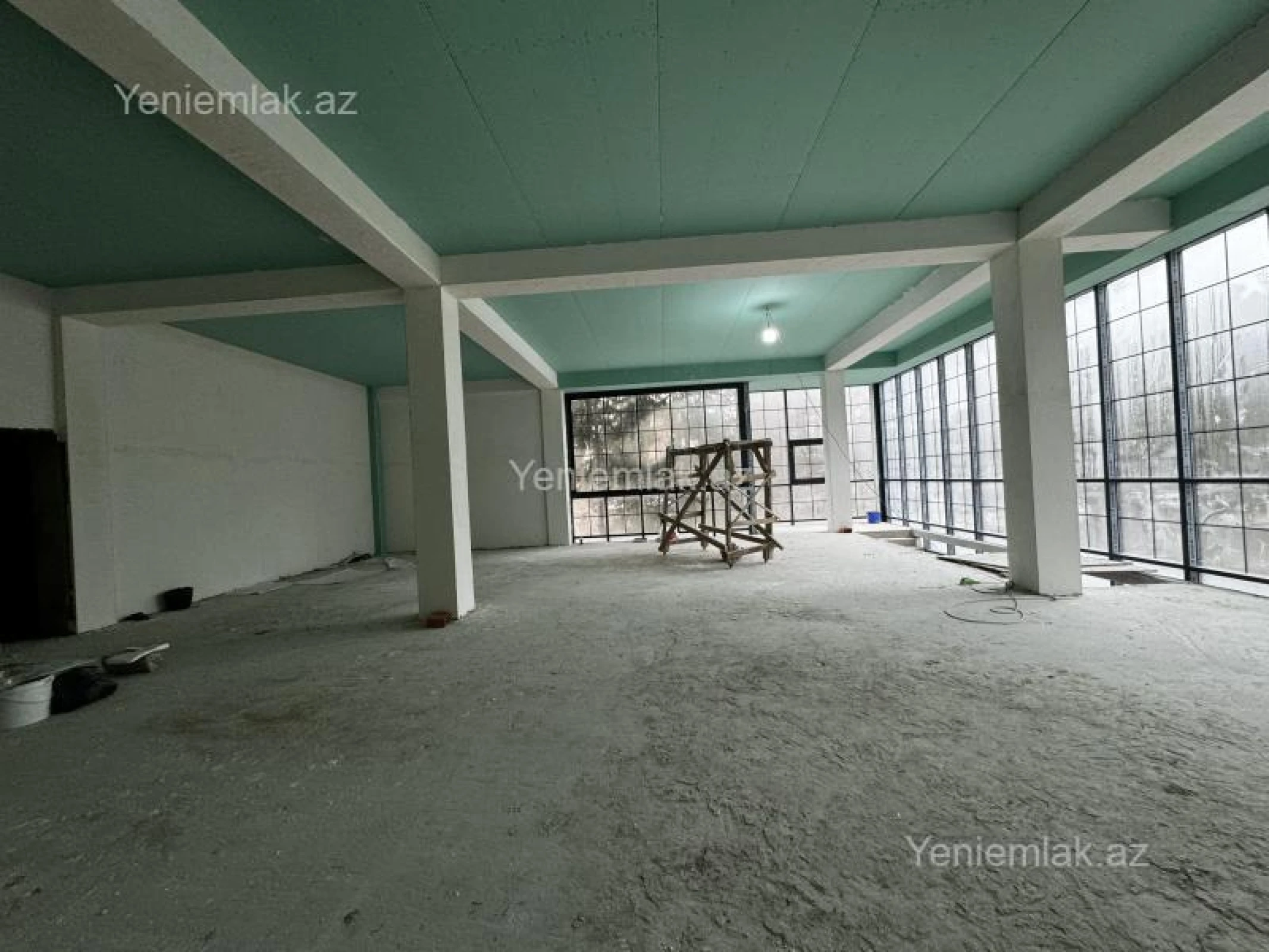 Satılır 3 otaqlı obyekt 530 m²
