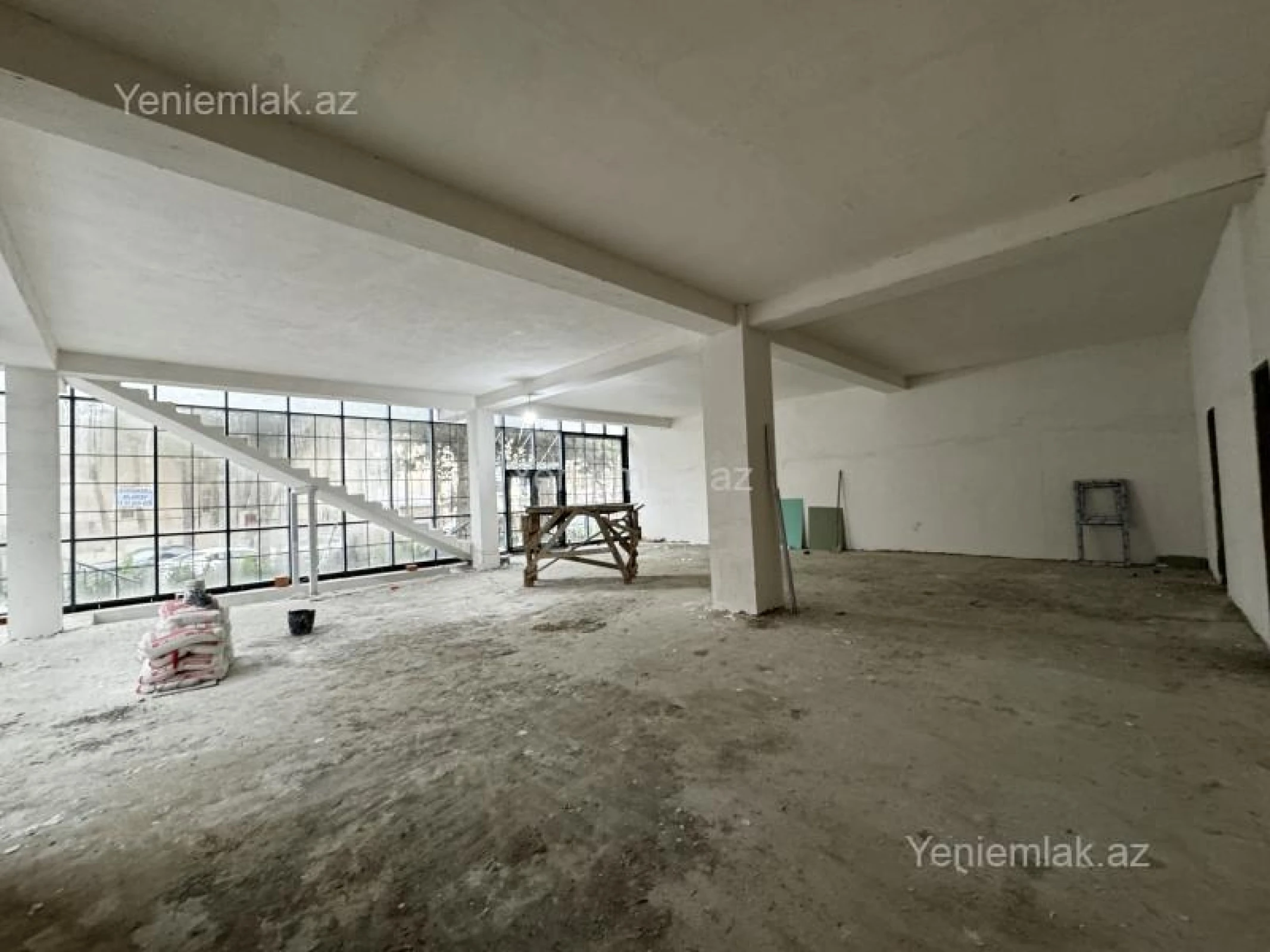 Satılır 3 otaqlı obyekt 530 m²