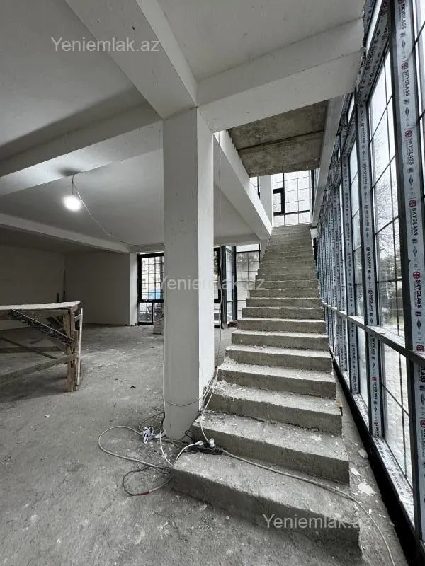 Satılır 3 otaqlı obyekt 530 m²