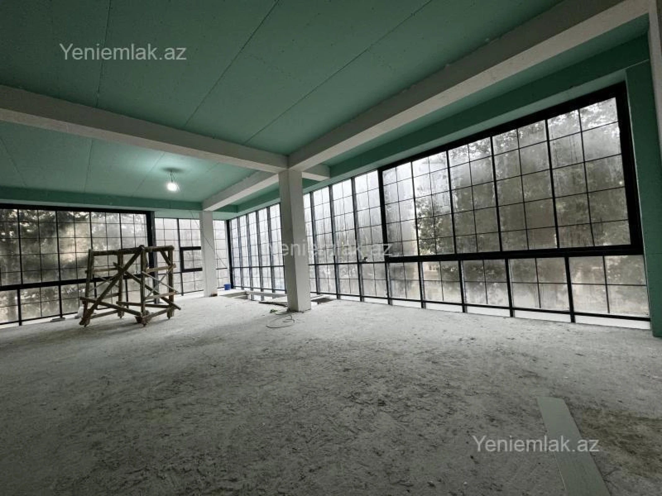 Satılır 3 otaqlı obyekt 530 m²