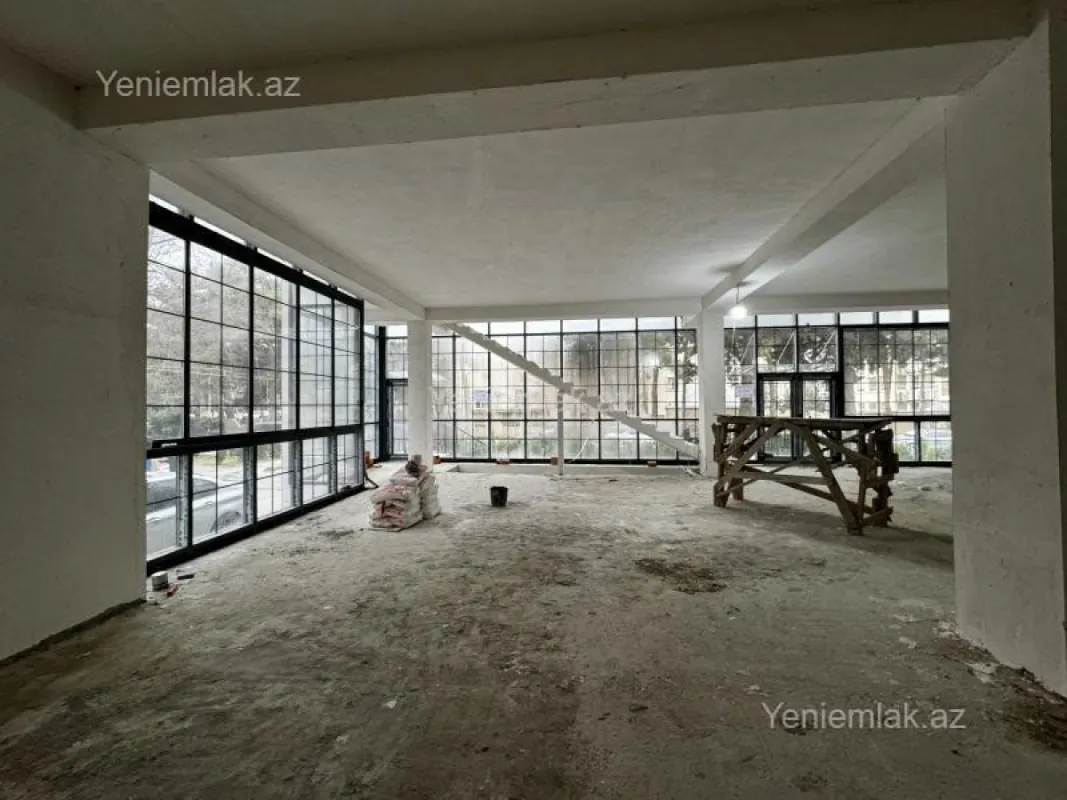 Satılır 3 otaqlı obyekt 530 m²