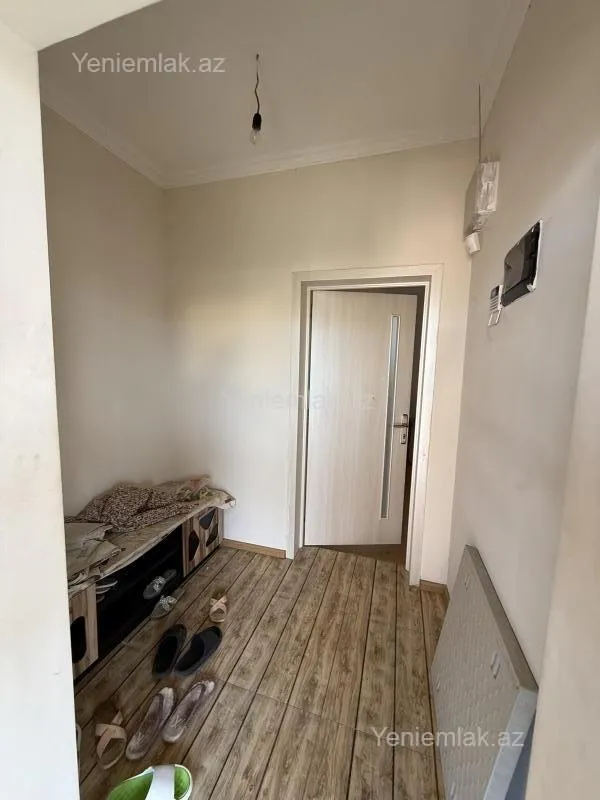 Satılır 5 otaqlı həyət evi 200 m²