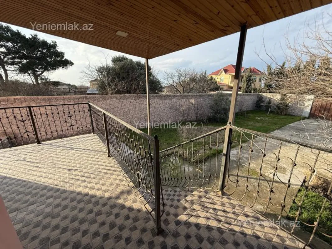 Satılır 5 otaqlı həyət evi 200 m²