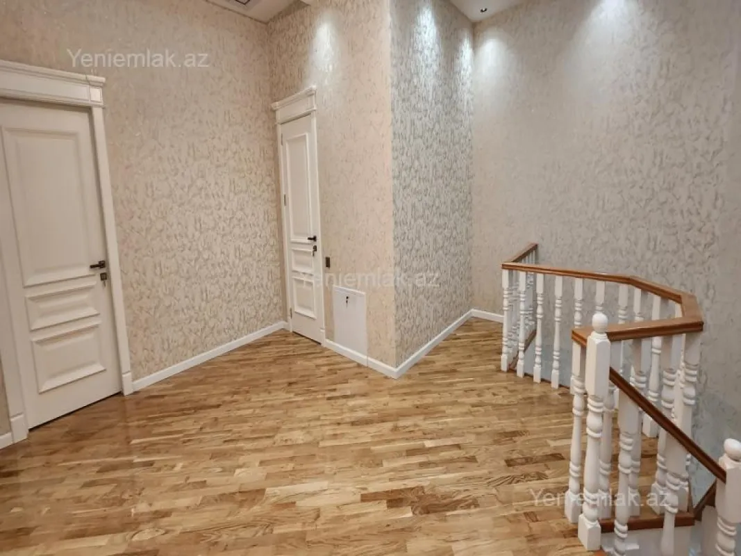 Satılır 6 otaqlı həyət evi 275 m²