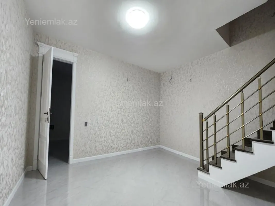 Satılır 6 otaqlı həyət evi 275 m²