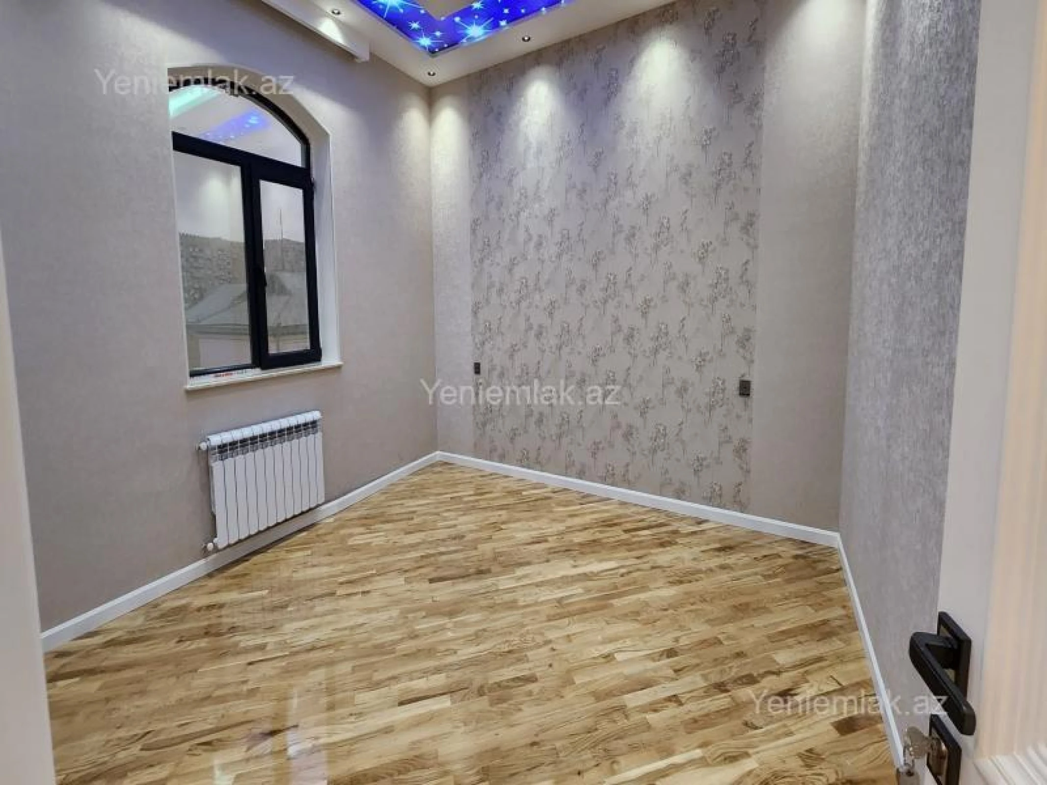 Satılır 6 otaqlı həyət evi 275 m²