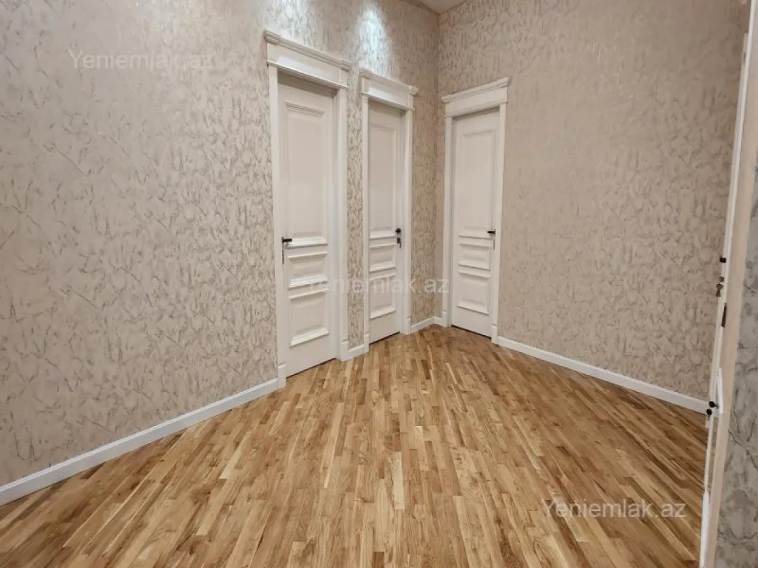 Satılır 6 otaqlı həyət evi 275 m²