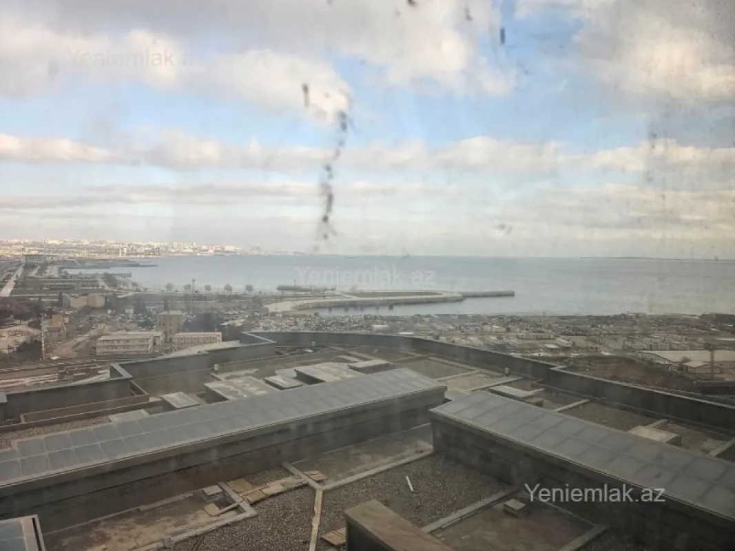 Satılır 3 otaqlı yeni tikili 173 m²