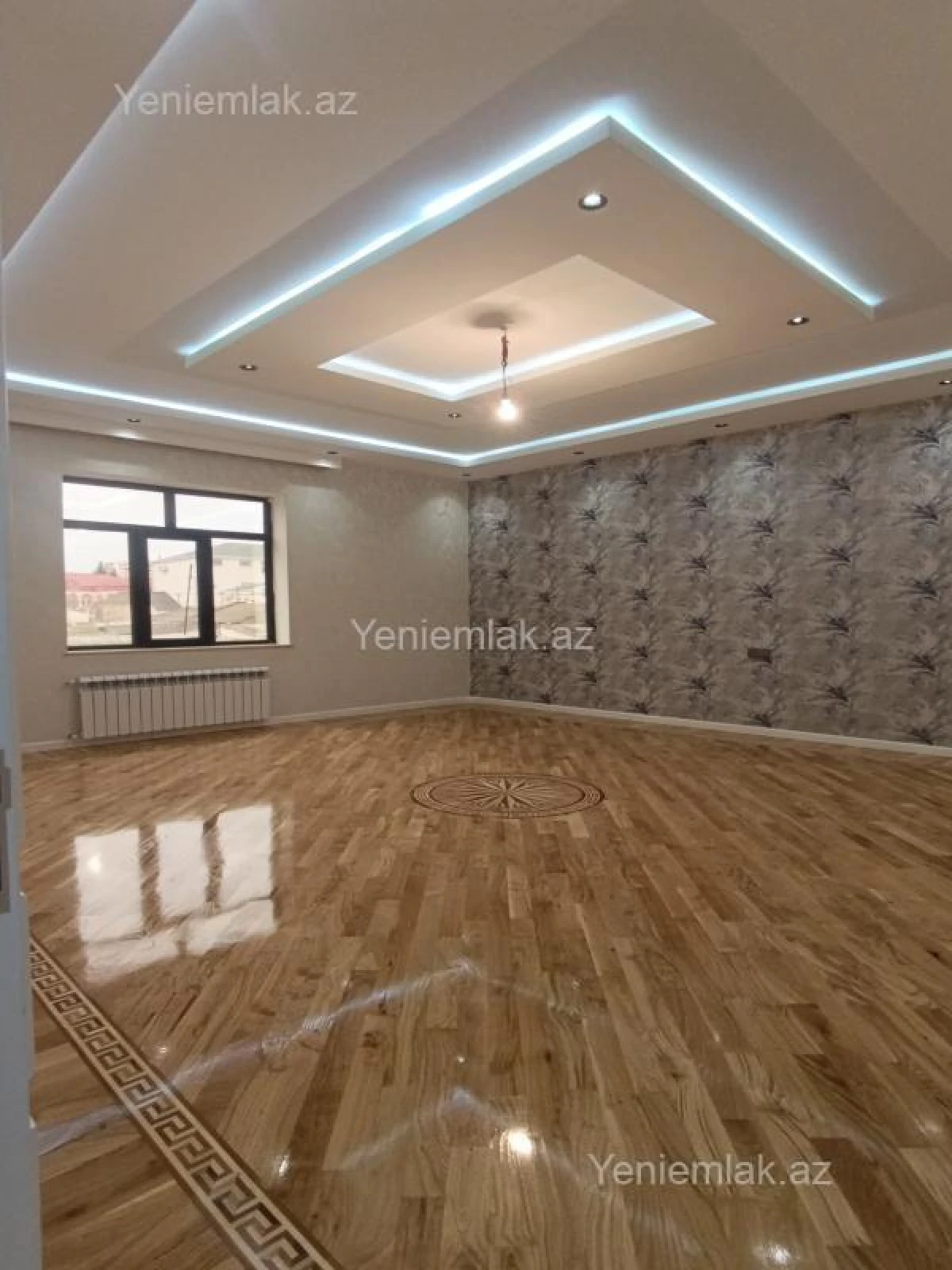 Satılır 6 otaqlı həyət evi 280 m²