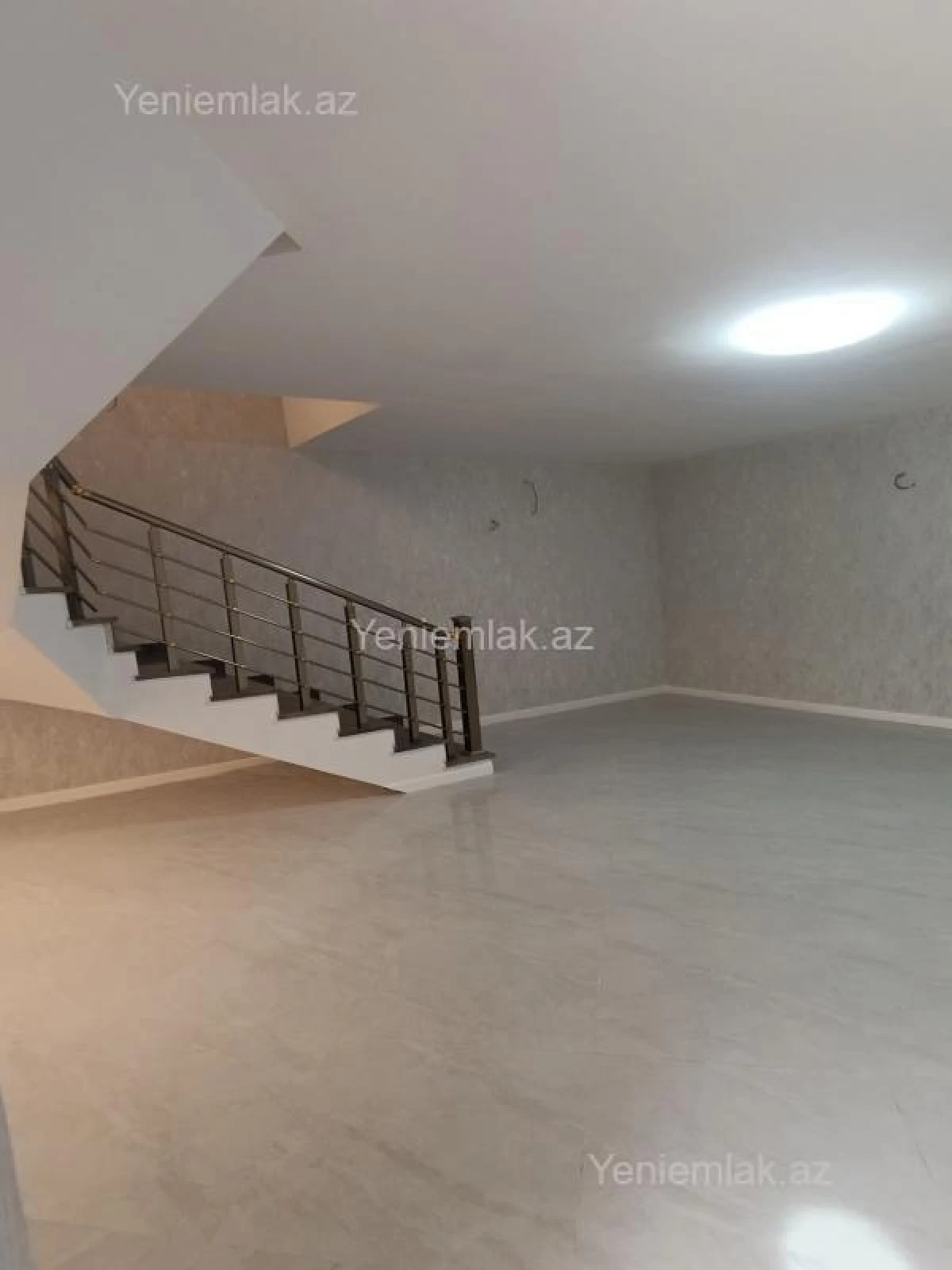 Satılır 6 otaqlı həyət evi 280 m²