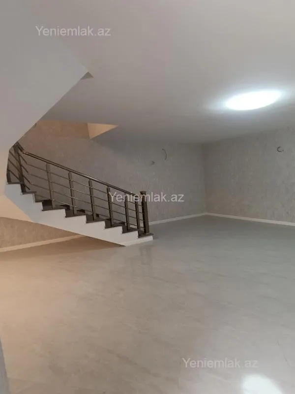Satılır 6 otaqlı həyət evi 280 m²