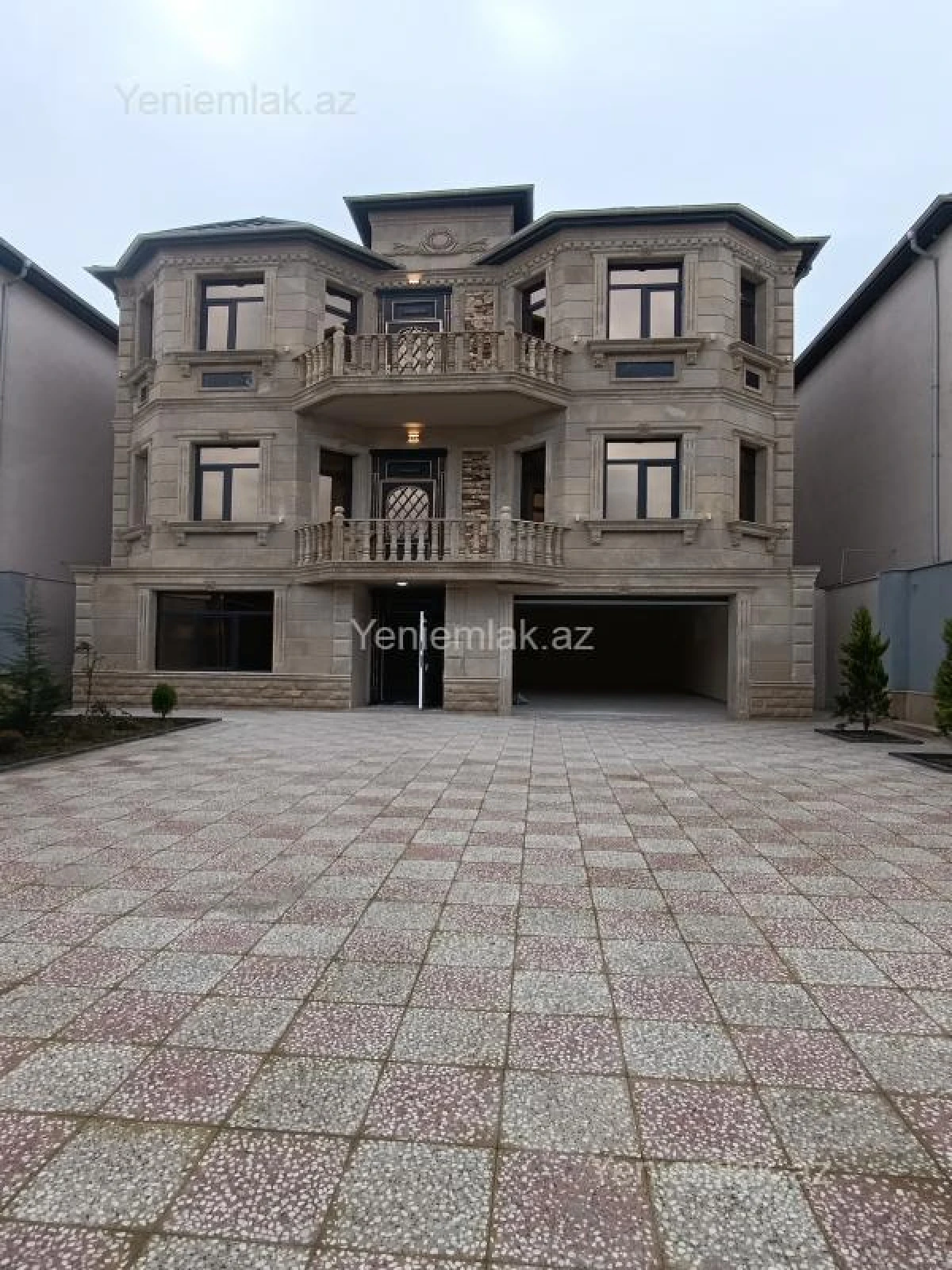 Satılır 6 otaqlı həyət evi 280 m²