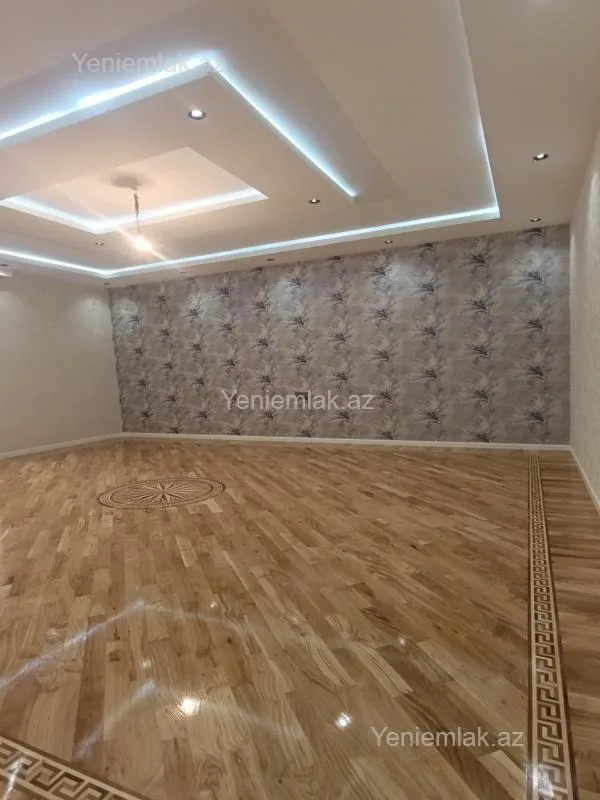 Satılır 6 otaqlı həyət evi 280 m²