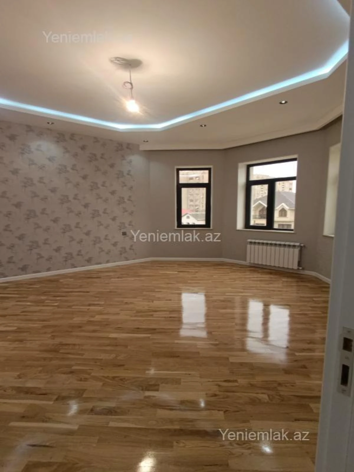 Satılır 6 otaqlı həyət evi 280 m²