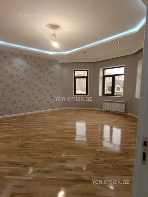 Satılır 6 otaqlı həyət evi 280 m²