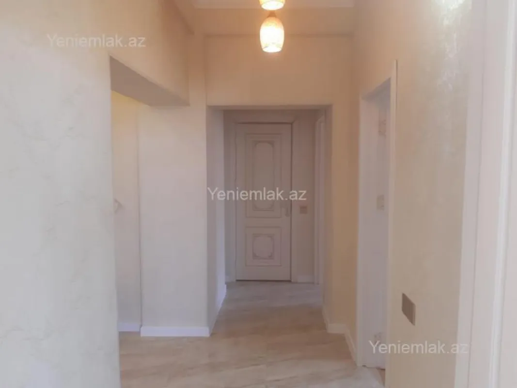 Satılır 3 otaqlı yeni tikili 110 m²