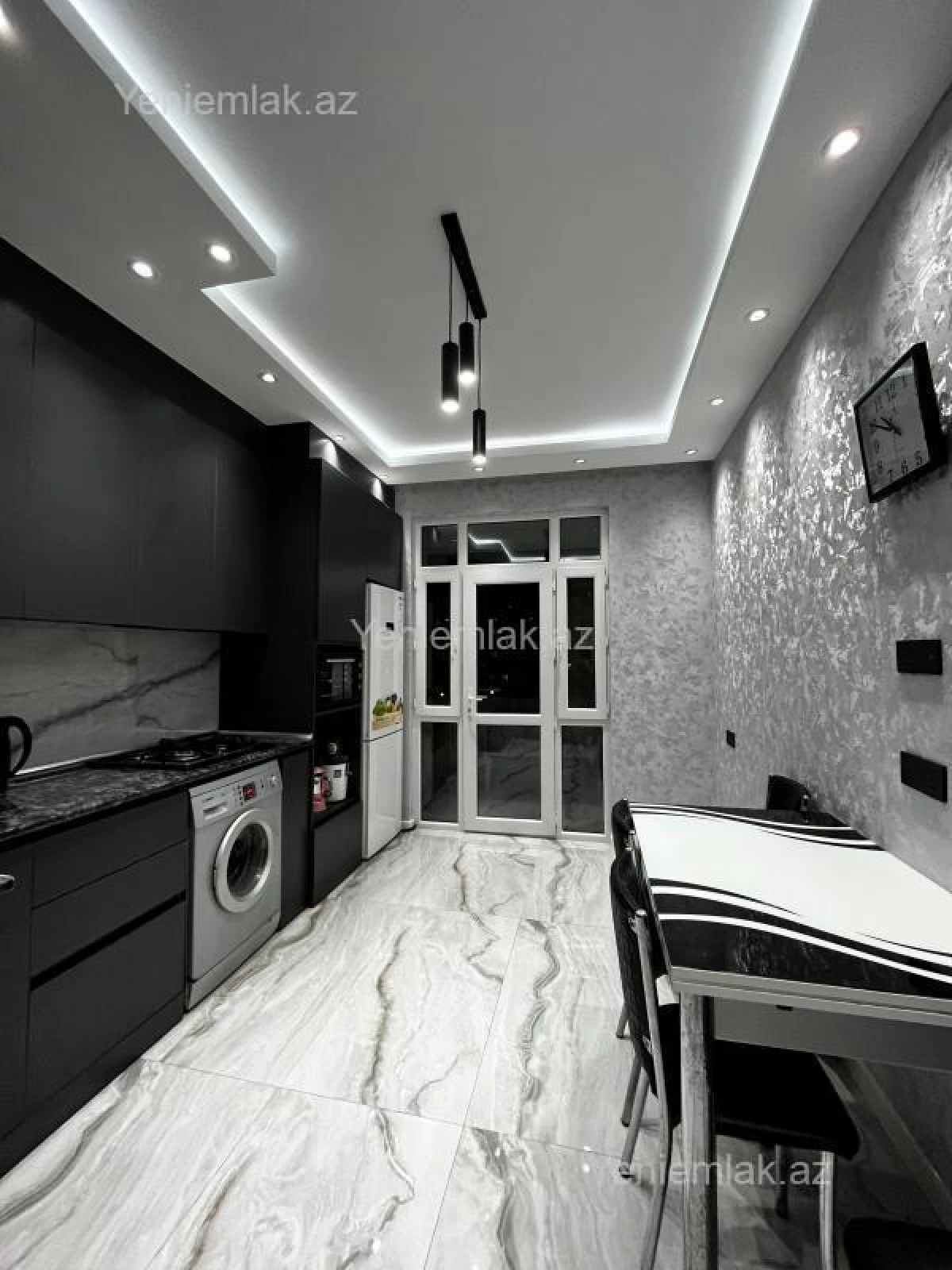 Satılır 3 otaqlı yeni tikili 107 m²