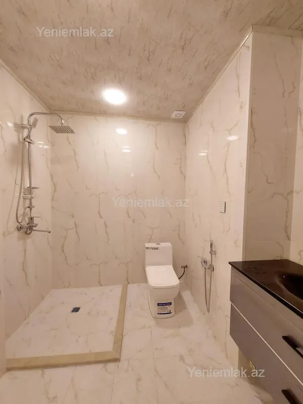 Satılır 3 otaqlı yeni tikili 72 m²