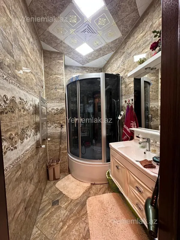 Satılır 3 otaqlı yeni tikili 100 m²