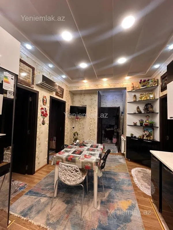 Satılır 3 otaqlı yeni tikili 100 m²