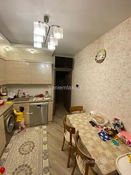Satılır 3 otaqlı köhnə tikili 83 m²
