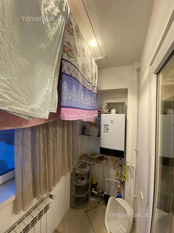 Satılır 3 otaqlı köhnə tikili 83 m²