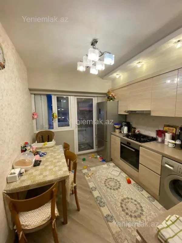 Satılır 3 otaqlı köhnə tikili 83 m²