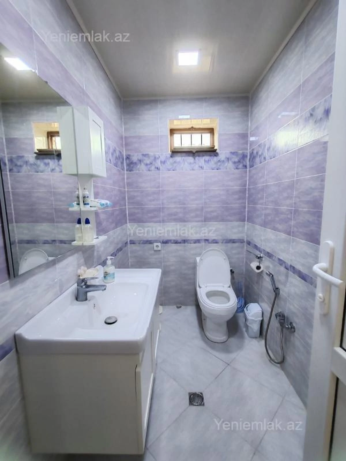 Satılır 4 otaqlı həyət evi 220 m²