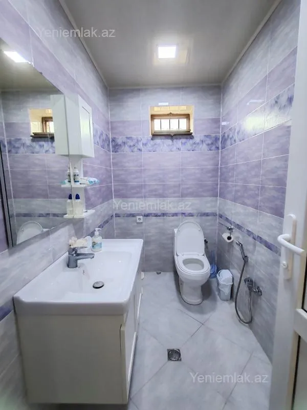 Satılır 4 otaqlı həyət evi 220 m²