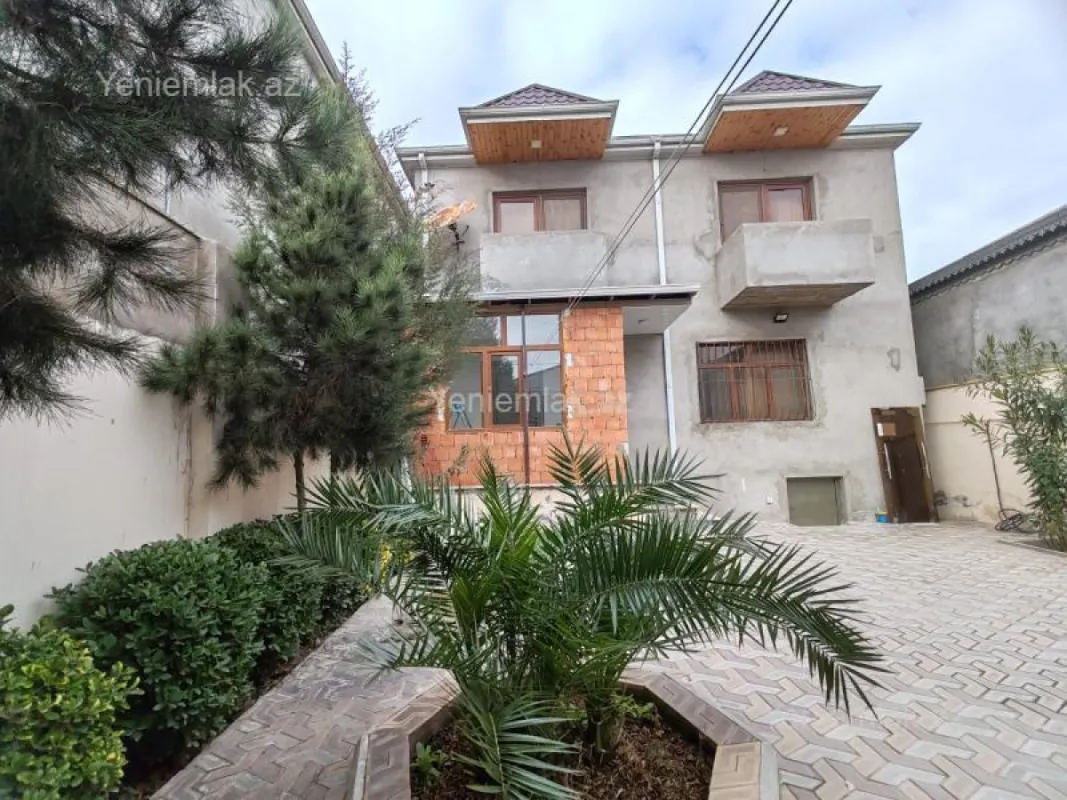 Satılır 4 otaqlı həyət evi 220 m²