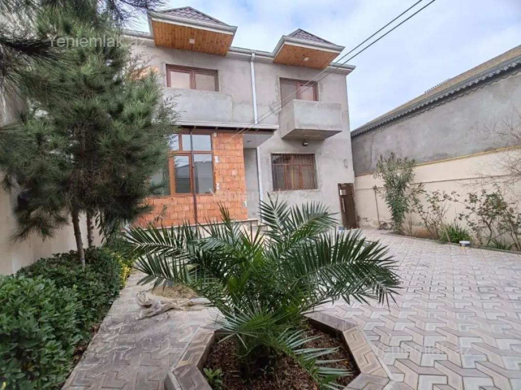 Satılır 4 otaqlı həyət evi 220 m²