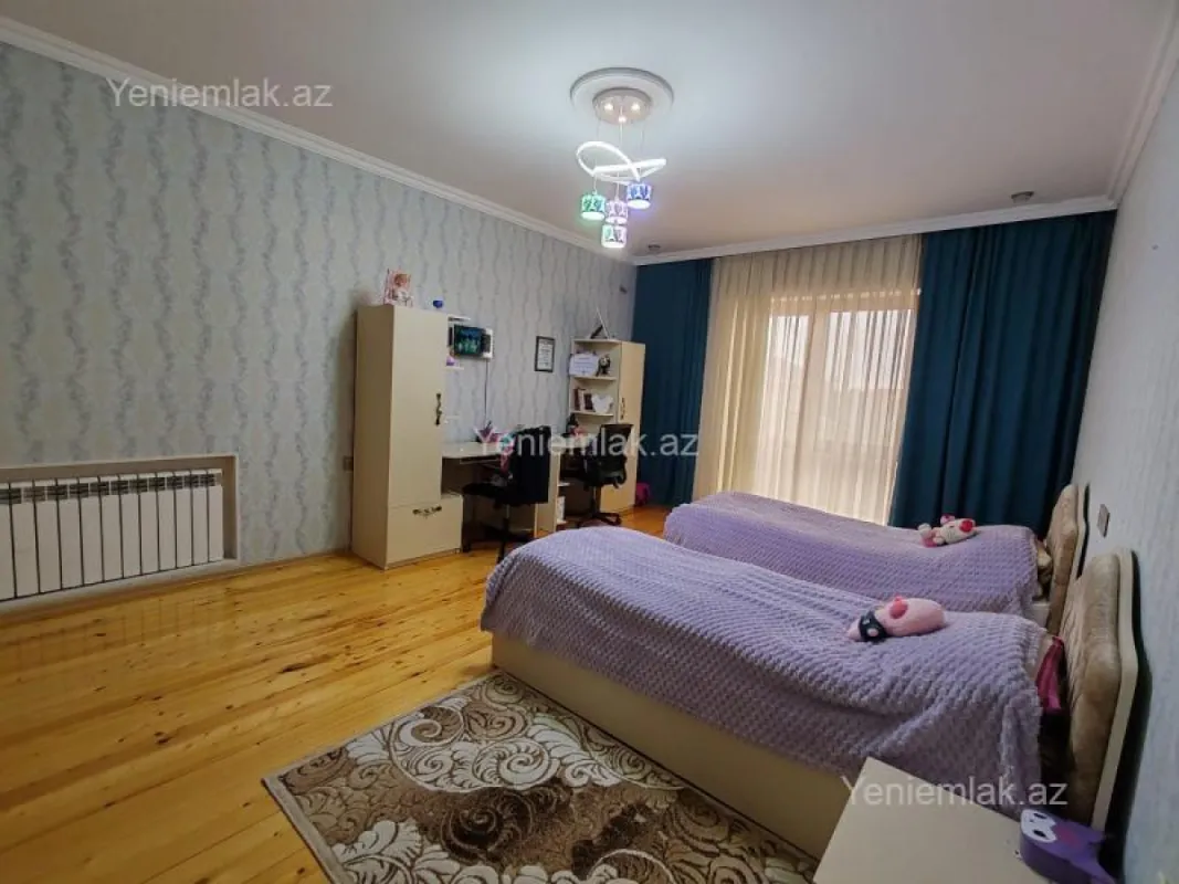 Satılır 4 otaqlı həyət evi 220 m²