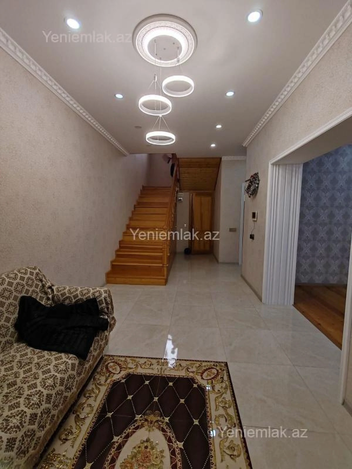 Satılır 4 otaqlı həyət evi 220 m²