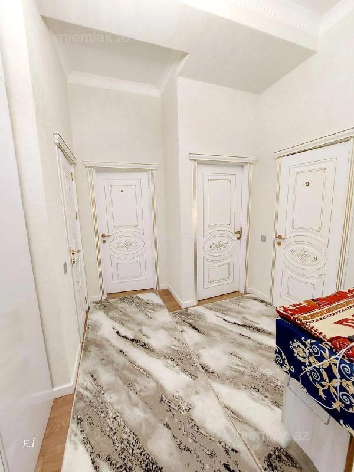 Satılır 3 otaqlı yeni tikili 100 m²