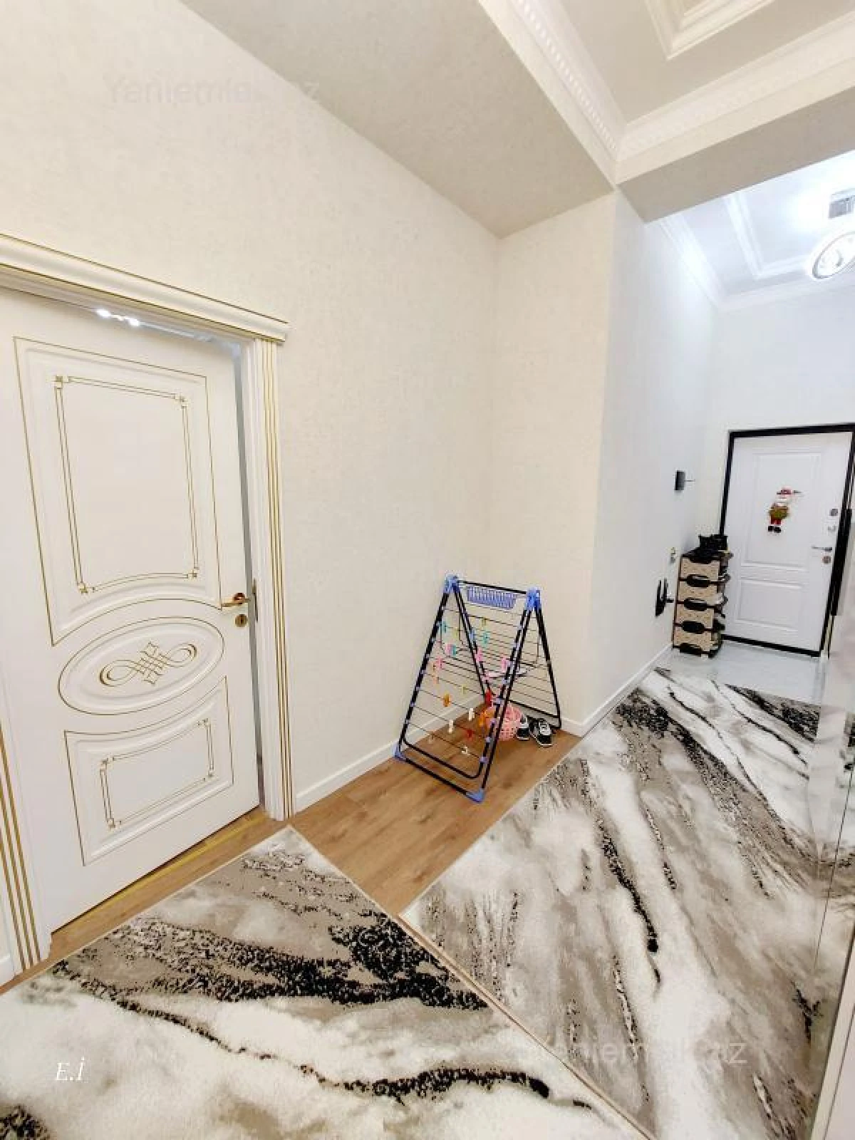Satılır 3 otaqlı yeni tikili 100 m²