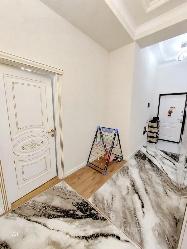 Satılır 3 otaqlı yeni tikili 100 m²