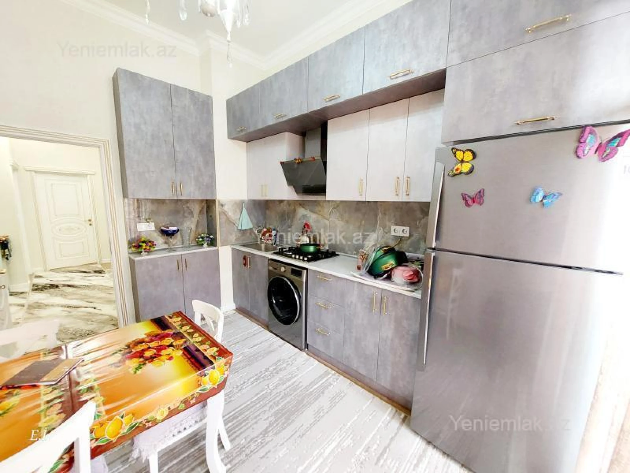 Satılır 3 otaqlı yeni tikili 100 m²