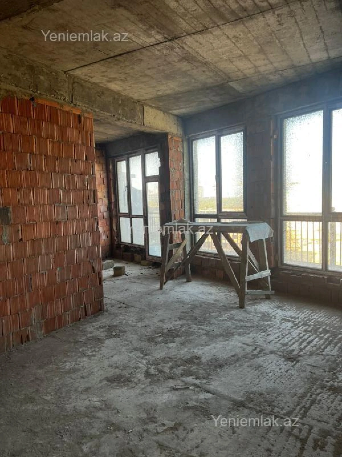 Satılır 2 otaqlı yeni tikili 93 m²