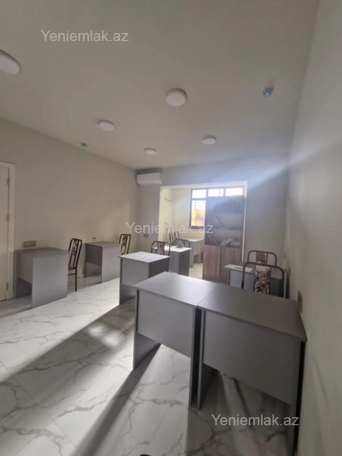 Satılır 4 otaqlı obyekt 74 m²